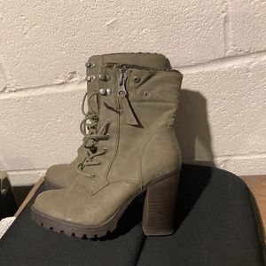 Women boots